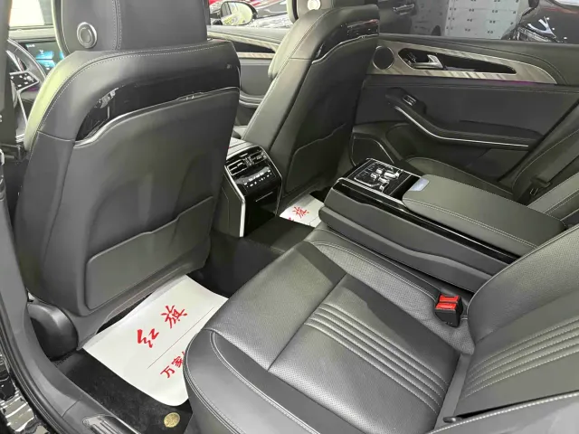 Hongqi H9 — Фото автомобиля 10