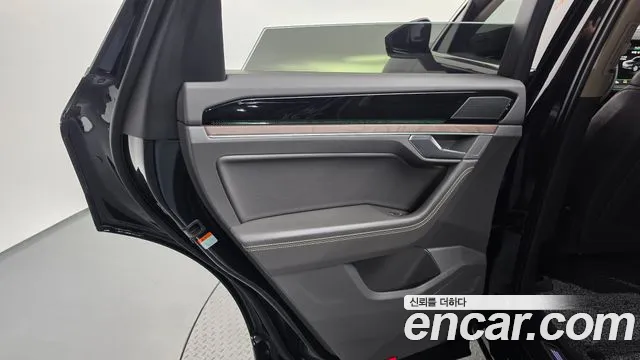 Volkswagen Touareg Touareg 3 поколение 3.0 TDI Prestige — Фото автомобиля 19