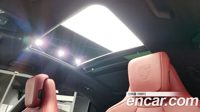 Porsche Macan — Фото автомобиля 19
