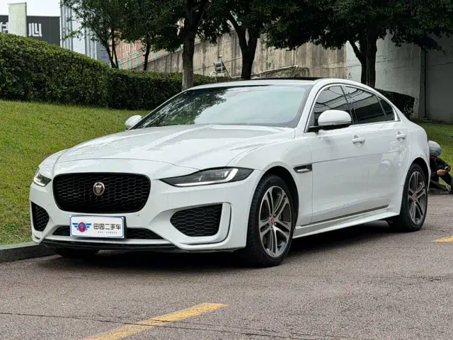 Фотография автомобиля — Jaguar XEL