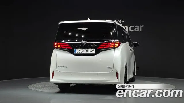 Toyota Alphard — Фото автомобиля 4