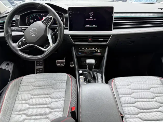 Volkswagen Tiguan L — Фото автомобиля 5