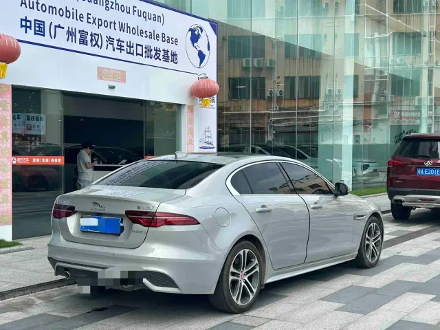 Jaguar XEL — Фото автомобиля 3