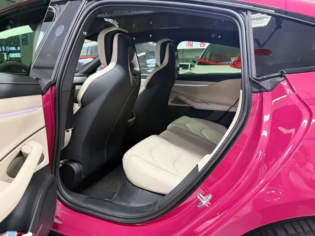 Xiaomi SU7 — Фото автомобиля 9