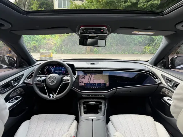 Mercedes-Benz E-Class — Фото автомобиля 7
