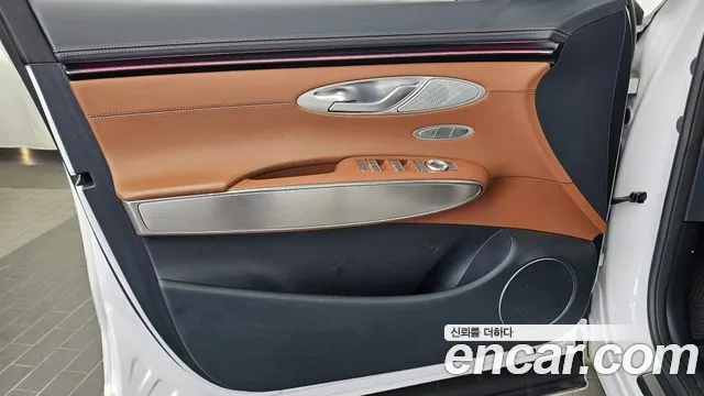 Genesis GV70 — Фото автомобиля 13