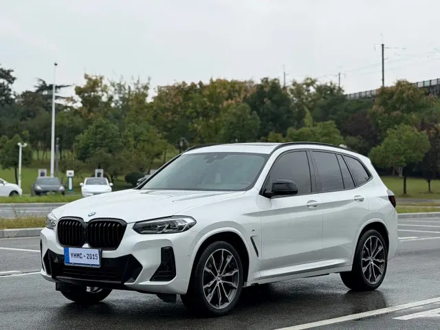 Фотография автомобиля — BMW X3