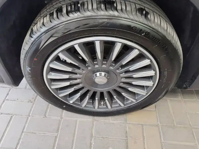 Geely Haoyue L — Фото автомобиля 22