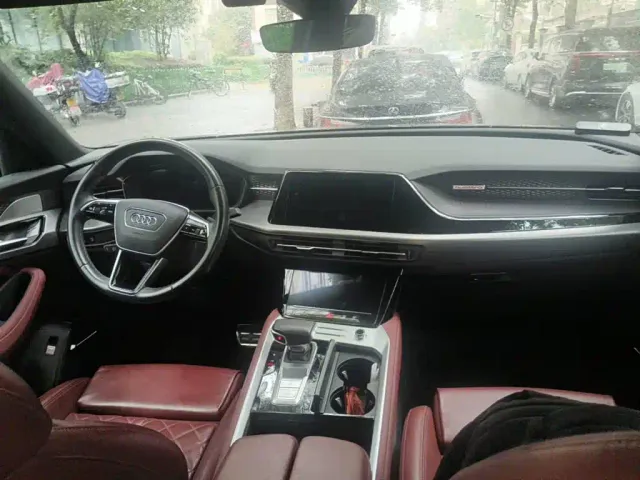 Audi Q6 — Фото автомобиля 12