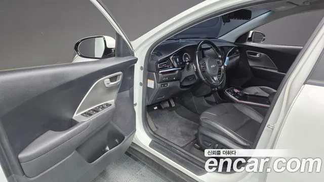 Kia Niro Niro Plus Air — Фото автомобиля 10