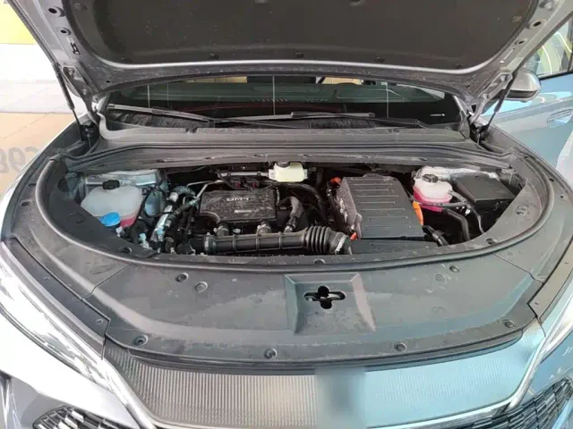 BYD Song L DM-i — Фото автомобиля 19