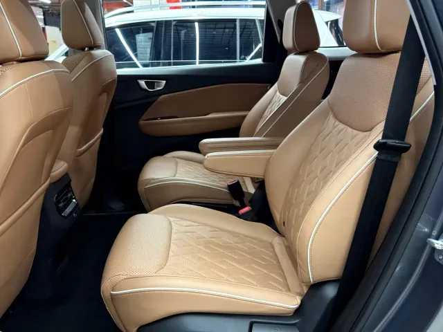 Wuling Jiachen — Фото автомобиля 29