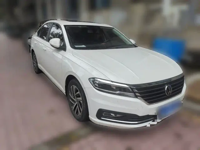 Volkswagen Lavida — Фото автомобиля 3