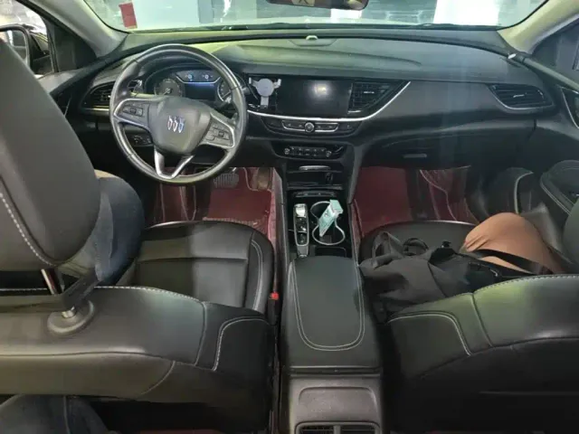 Buick Regal — Фото автомобиля 9