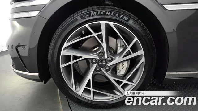 Genesis G90 Бензин 3.5 турбо AWD — Фото автомобиля 5
