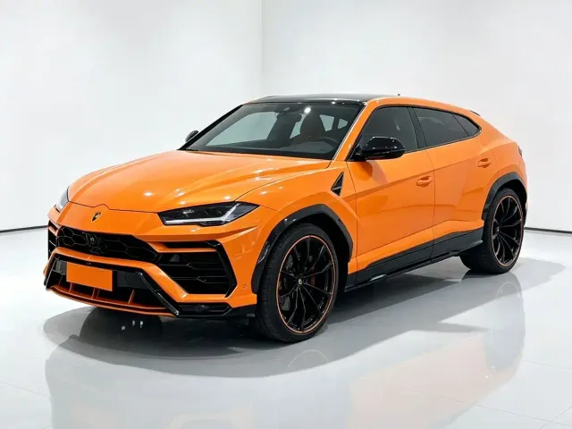 Фотография автомобиля — Lamborghini Urus