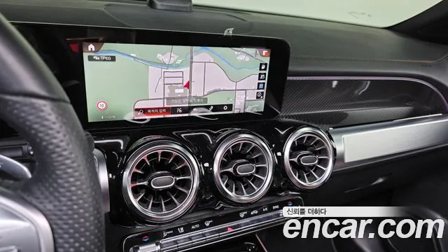 Mercedes-Benz GLB-Class — Фото автомобиля 16