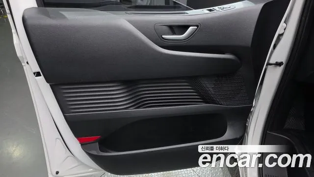 Hyundai Staria — Фото автомобиля 13