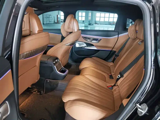 Mercedes-Benz E-Class — Фото автомобиля 9