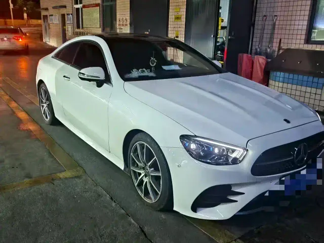 Mercedes-Benz Mercedes-Benz E-Class (Import) 2023 E 300 Coupe — Фото автомобиля 4
