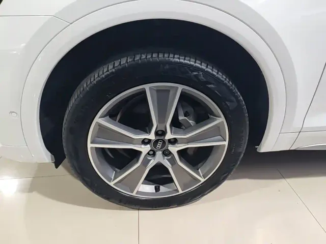 Audi Q5L Sportback — Фото автомобиля 22