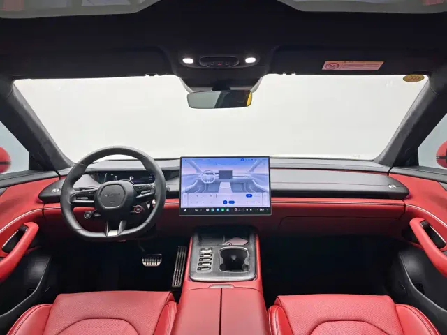 Xiaomi SU7 — Фото автомобиля 23