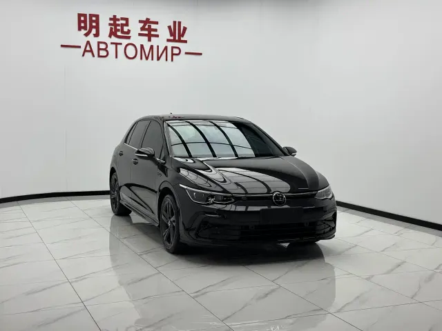 Volkswagen Golf — Фото автомобиля 3