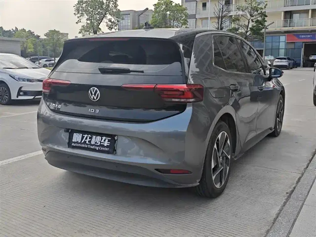 Volkswagen ID.3 — Фото автомобиля 9