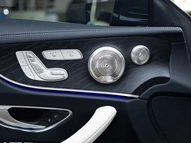 Mercedes-Benz E-Class — Фото автомобиля 14