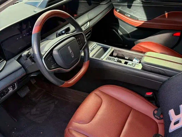 Lincoln Z — Фото автомобиля 10