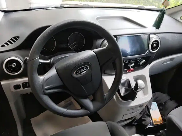 JAC Refine M3 — Фото автомобиля 10