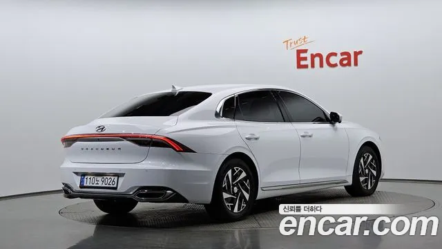 Hyundai Grandeur (New) Hybrid — Фото автомобиля 2