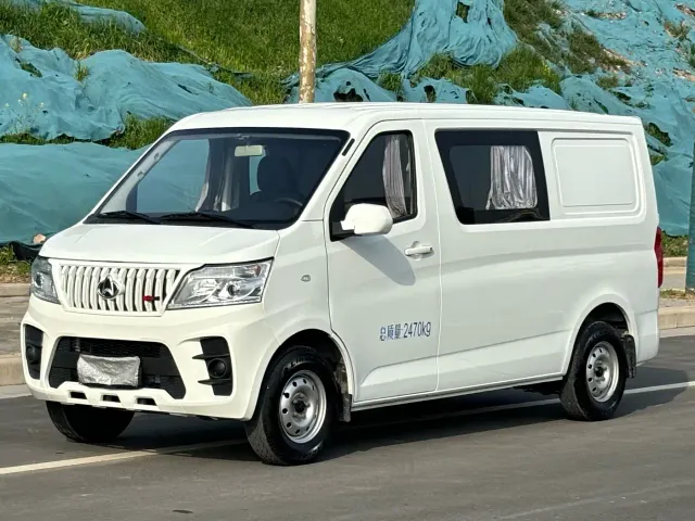 Фотография автомобиля — Changan Ruixing M60