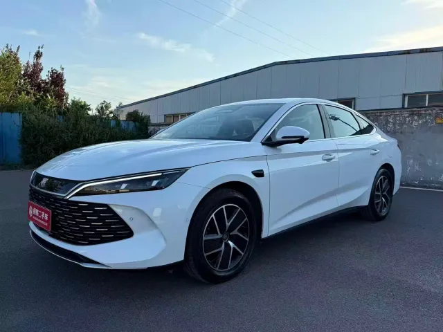 Фотография автомобиля — BYD Qin L