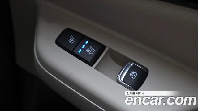 Kia Carnival Generation 4 — Фото автомобиля 25