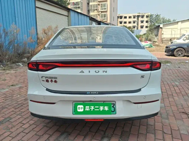 GAC Aion S — Фото автомобиля 5
