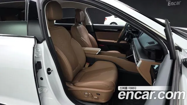 Hyundai Grandeur GN7 — Фото автомобиля 11