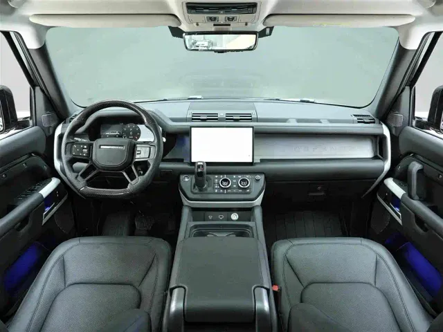 Land Rover Defender — Фото автомобиля 6