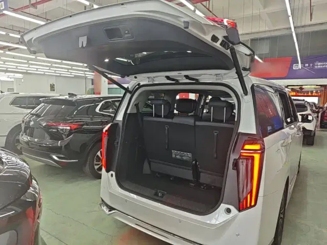 GAC Trumpchi M8 — Фото автомобиля 18