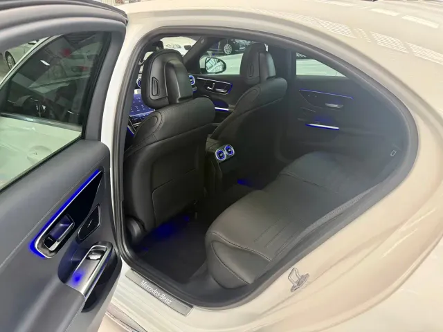 Mercedes-Benz C-Class — Фото автомобиля 6