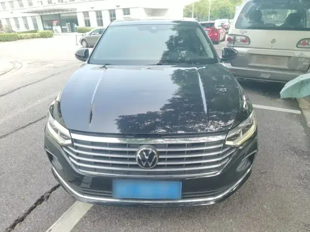 Volkswagen Lavida — Фото автомобиля 2