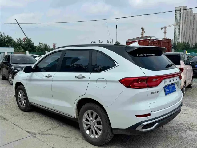 Haval M6 — Фото автомобиля 10