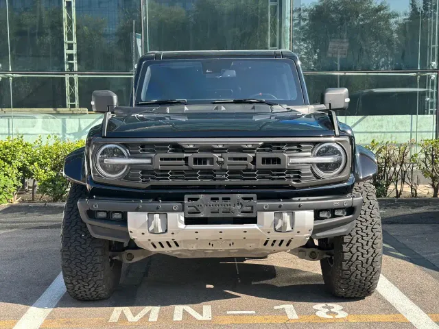 Ford Bronco — Фото автомобиля 2