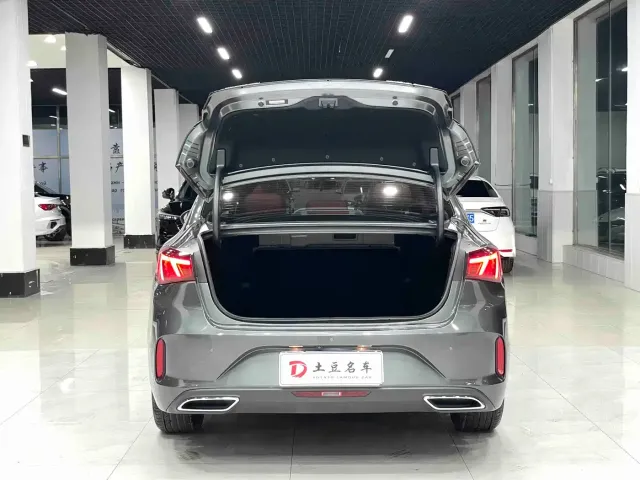 Changan Eado — Фото автомобиля 15