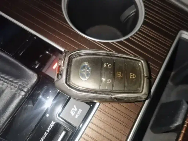 Toyota Sienna — Фото автомобиля 8