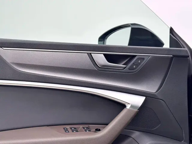Audi A7L — Фото автомобиля 9