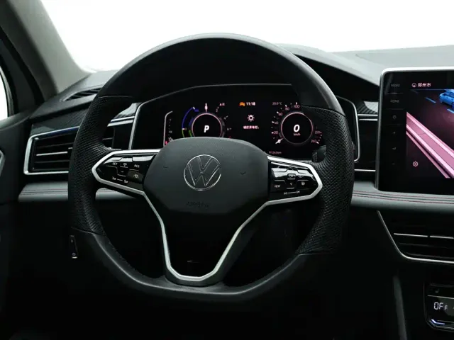 Volkswagen Tiguan L PHEV — Фото автомобиля 16