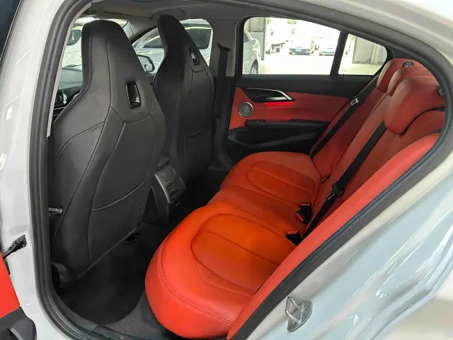 BMW 1 Series — Фото автомобиля 14