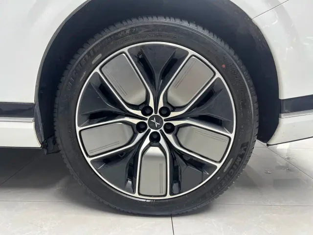 Xpeng G9 — Фото автомобиля 6