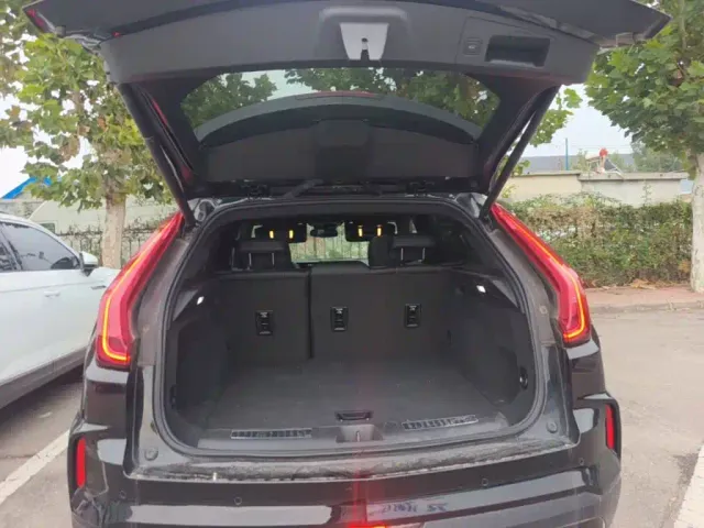 Cadillac XT4 — Фото автомобиля 18